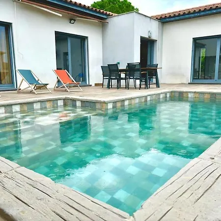 - Piscine & Jardin - Au Calme *